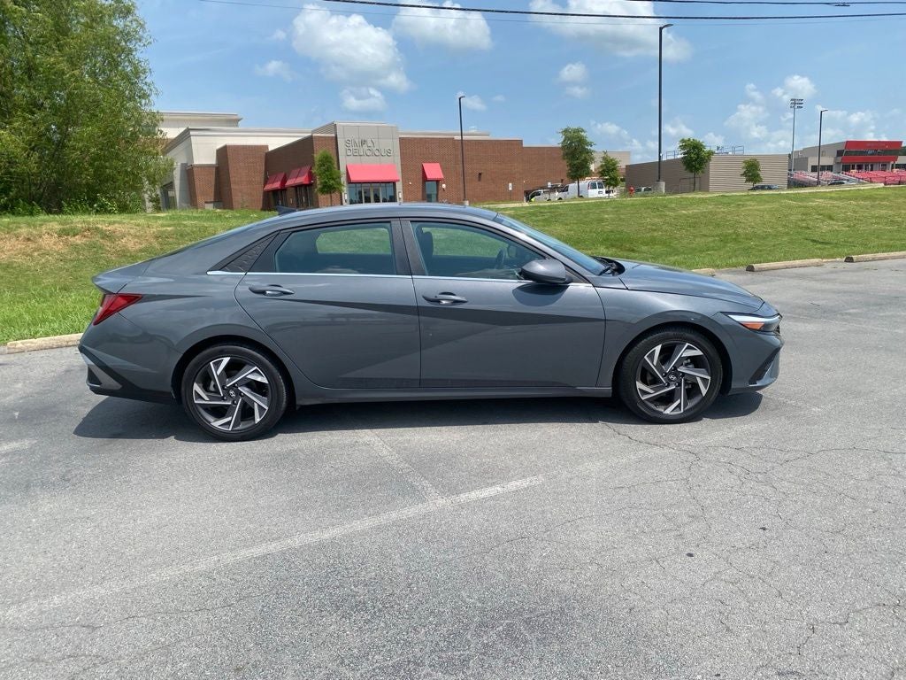 2025 Hyundai ELANTRA SEL Convenience