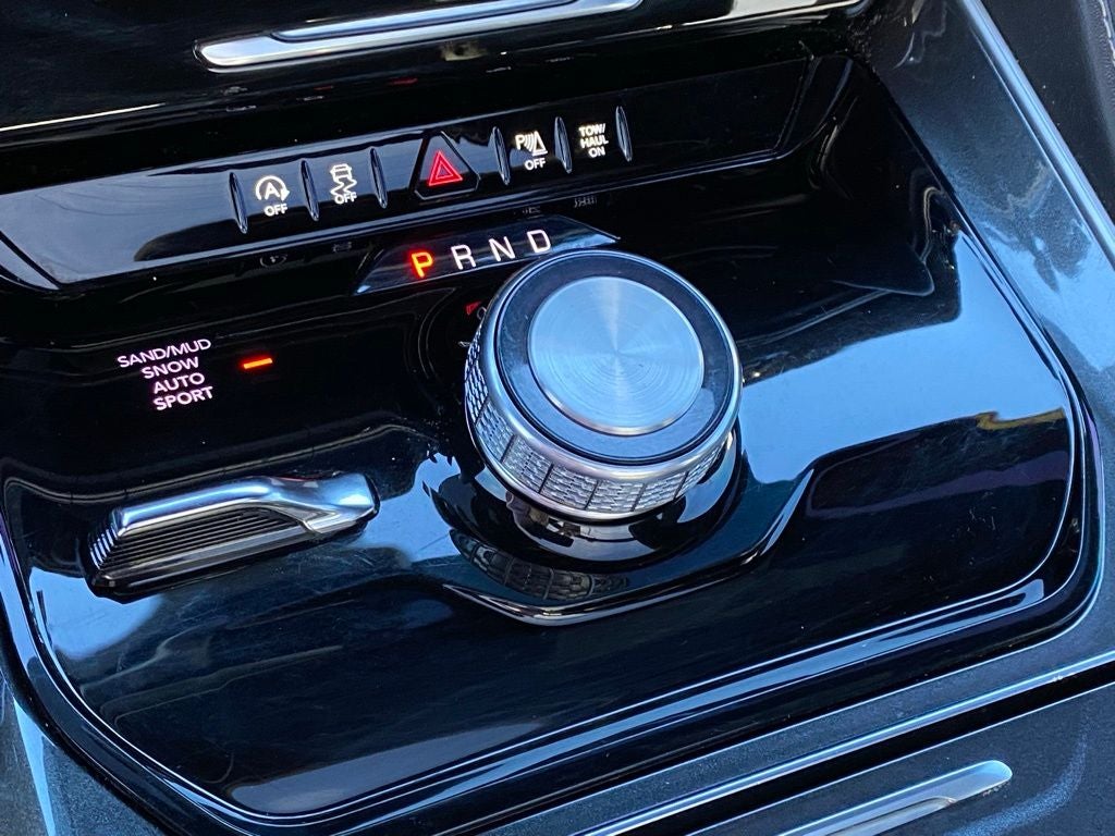 2024 Jeep Wagoneer PREMIUM GROUP PANO ROOF CLEAN 1 OWNER CARFAX