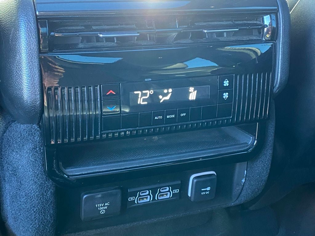 2024 Jeep Wagoneer PREMIUM GROUP PANO ROOF CLEAN 1 OWNER CARFAX