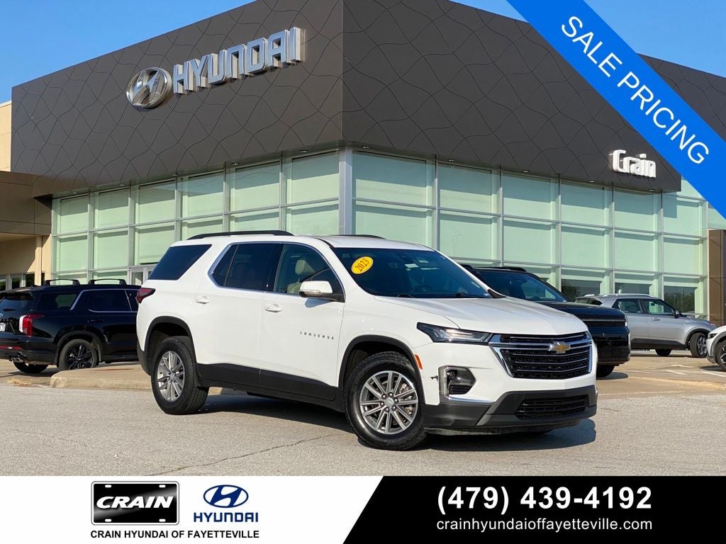 2023 Chevrolet Traverse LT Leather