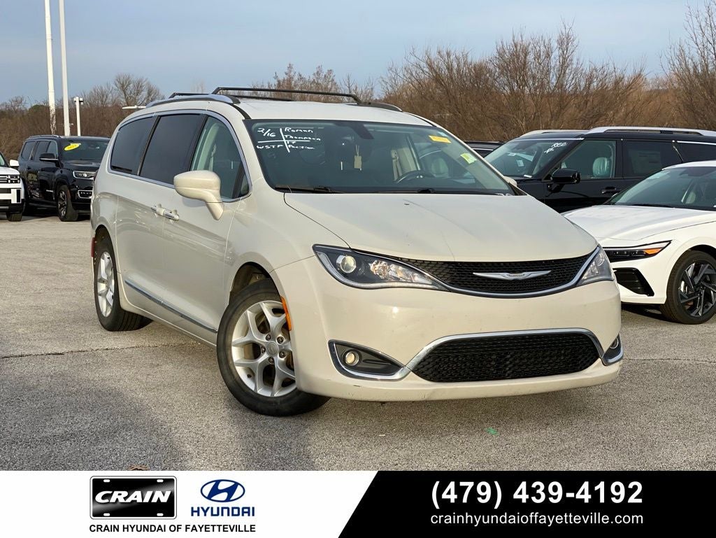 2017 Chrysler Pacifica Touring L Plus