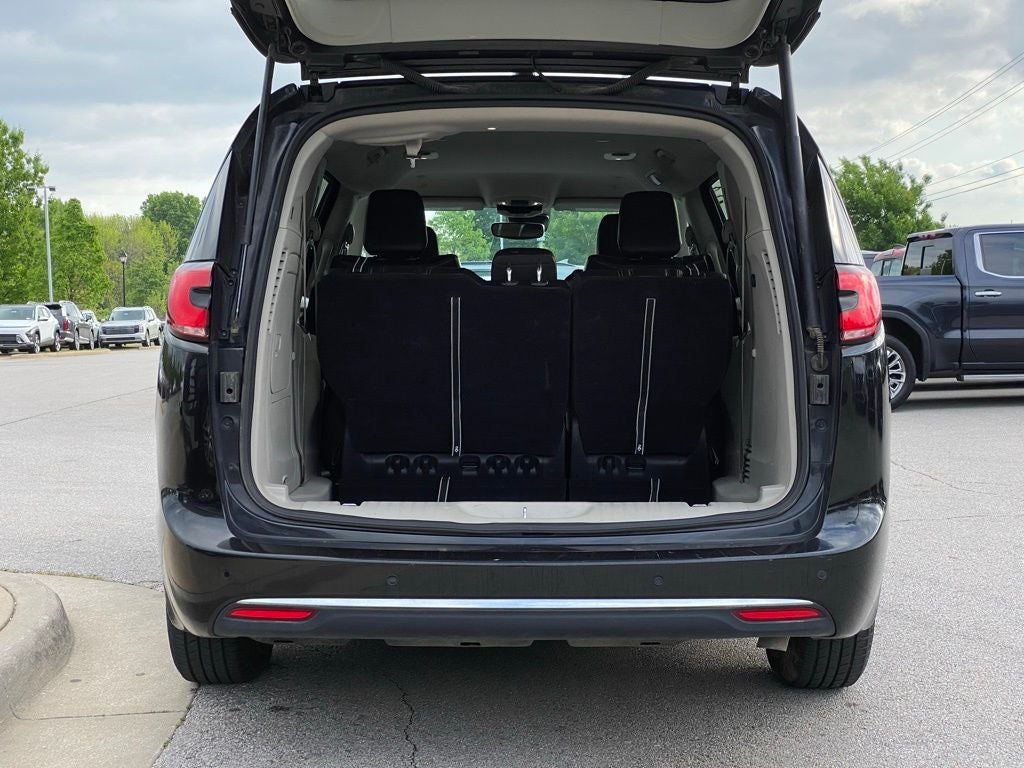 2023 Chrysler Pacifica Hybrid Touring L