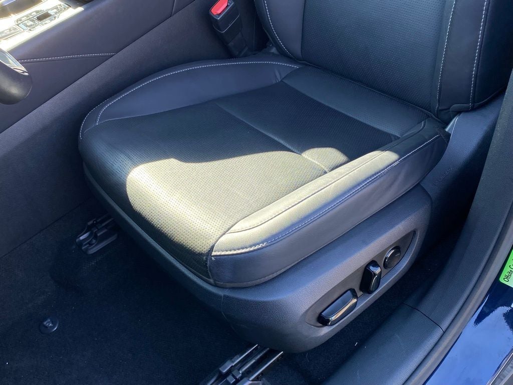 2023 Lexus RX 350 Premium Plus Heated & Cooled Seats, Pano Roof