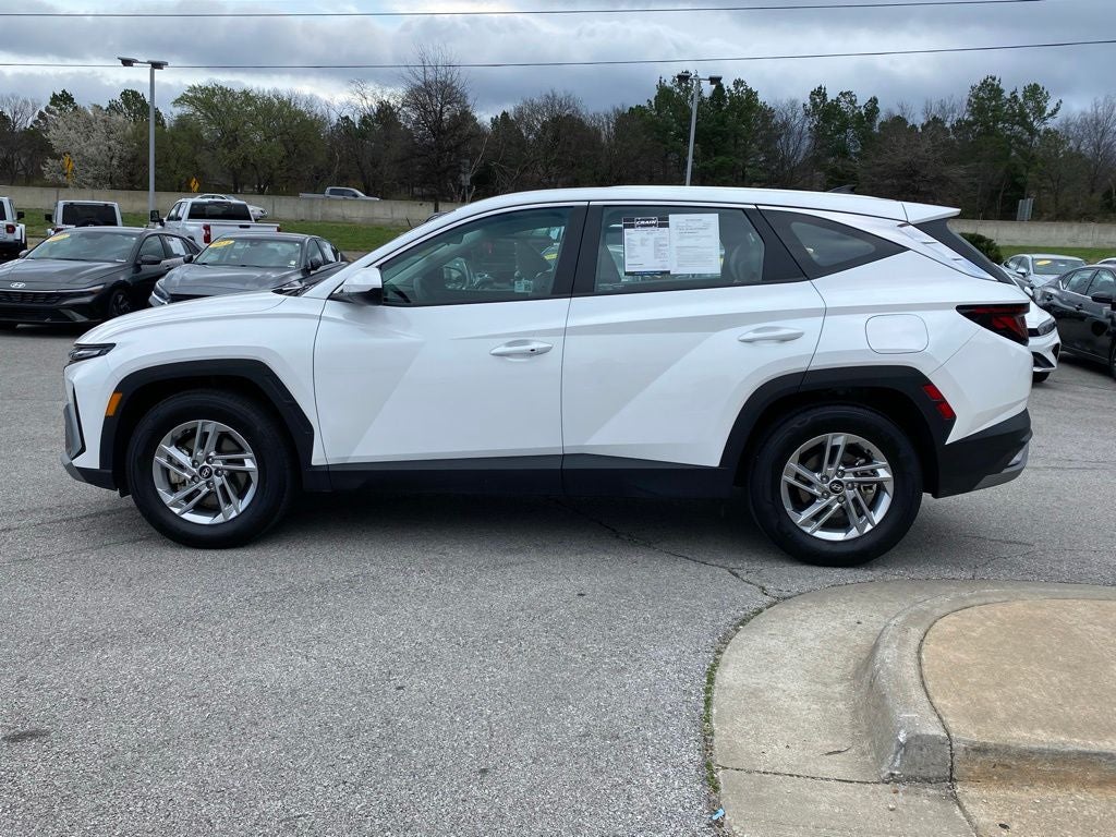 2025 Hyundai TUCSON SE