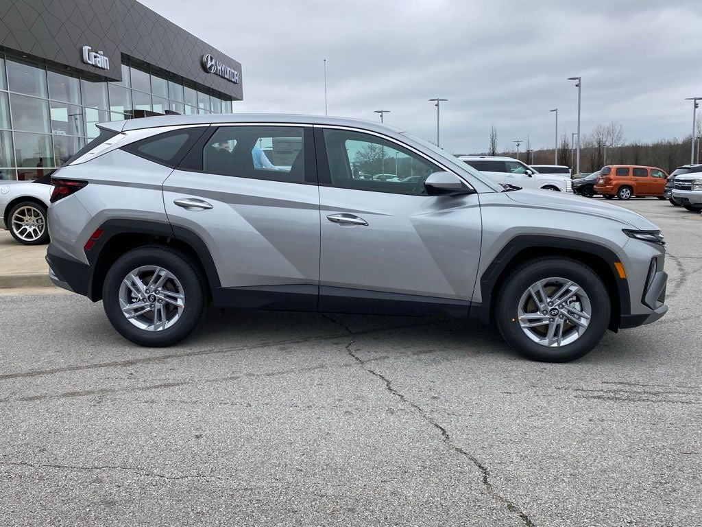 2026 Hyundai TUCSON SE FWD