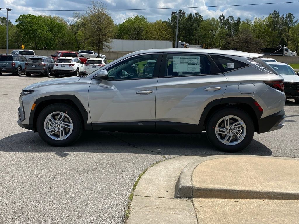 2026 Hyundai TUCSON SE FWD