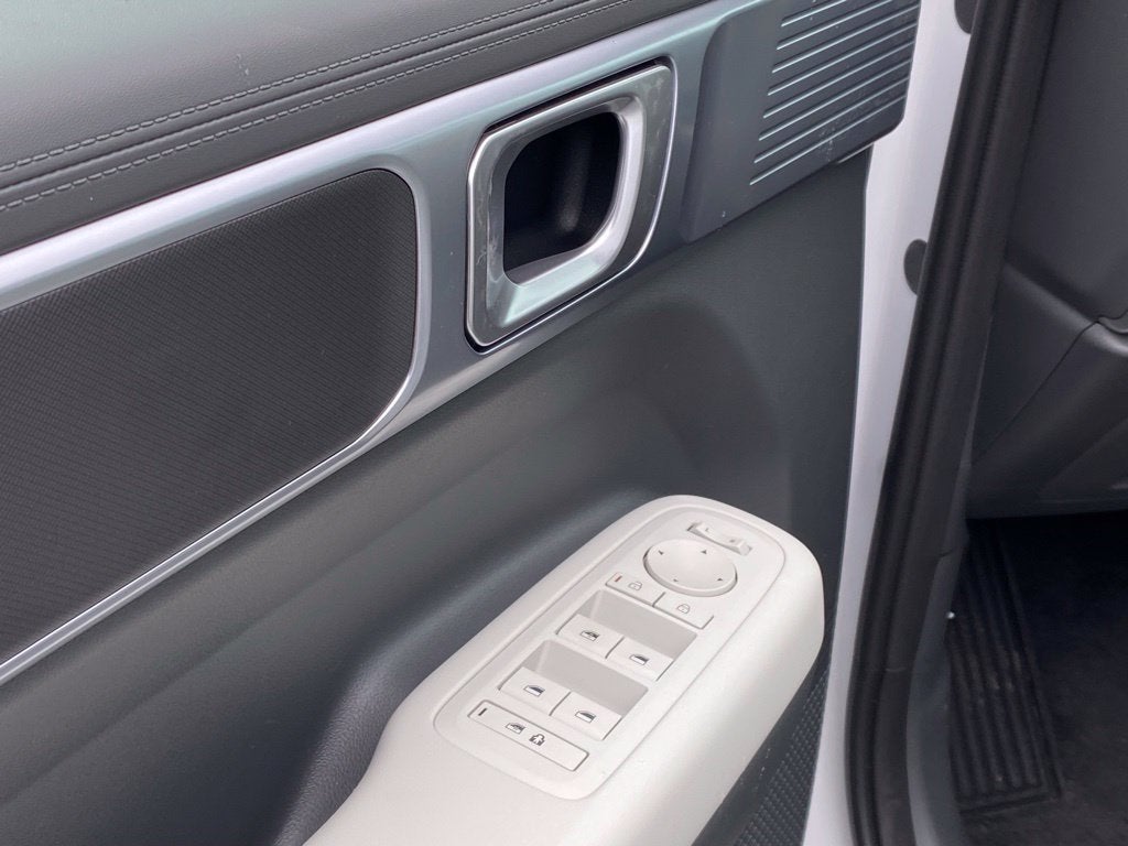 2027 Hyundai SANTA FE HYBRID SE