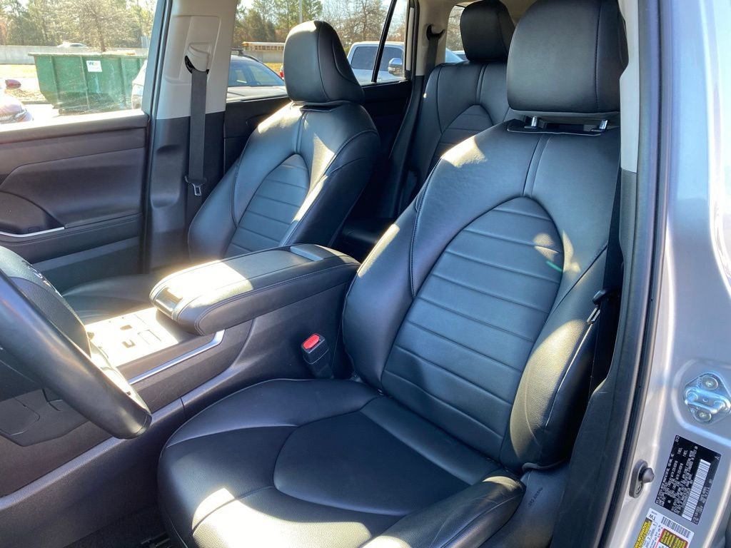 2024 Toyota Highlander LE ALL WHEEL DRIVE