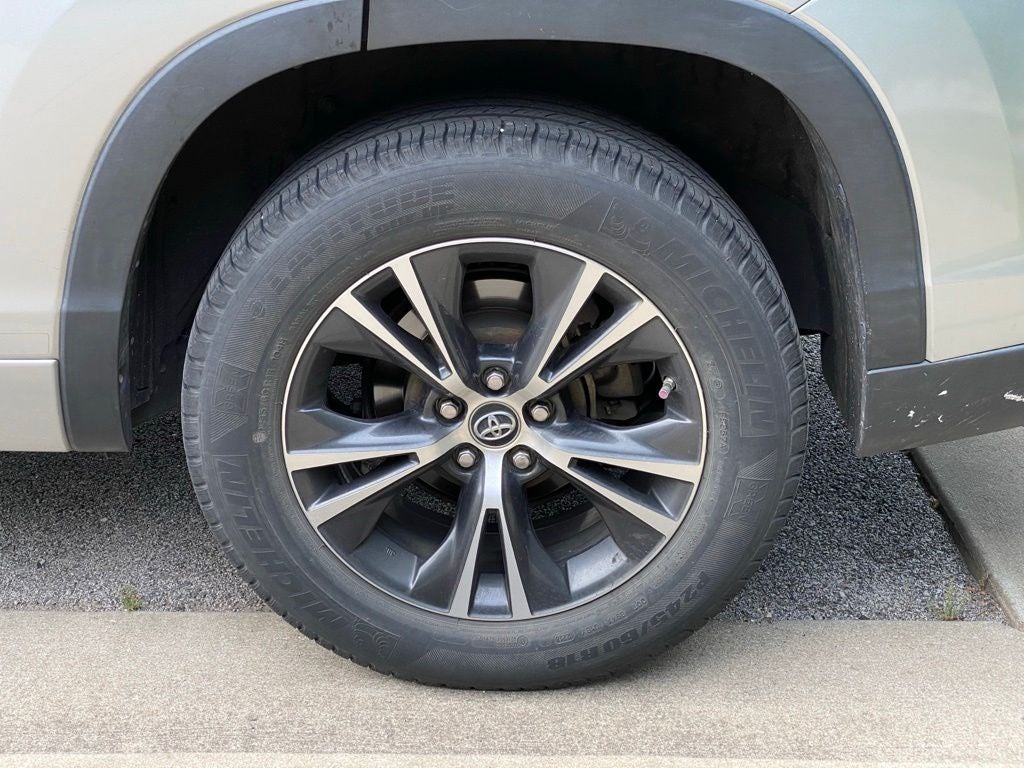 2018 Toyota Highlander LE