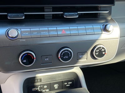 2026 Hyundai KONA SE FWD