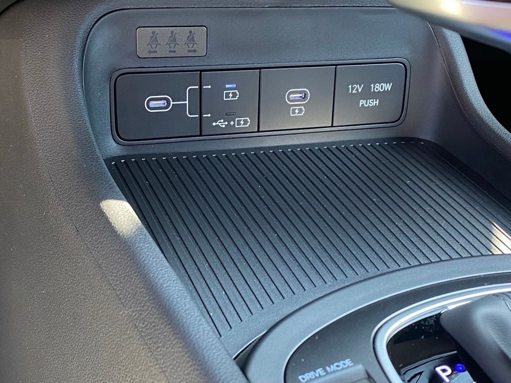 2027 Hyundai KONA SE FWD