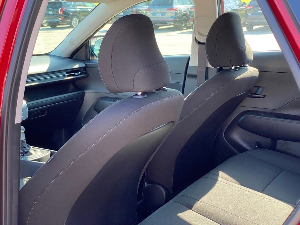 2027 Hyundai KONA SE FWD