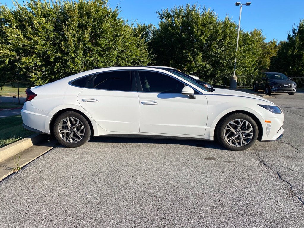 2022 Hyundai SONATA SEL