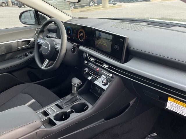 2025 Hyundai SONATA SE