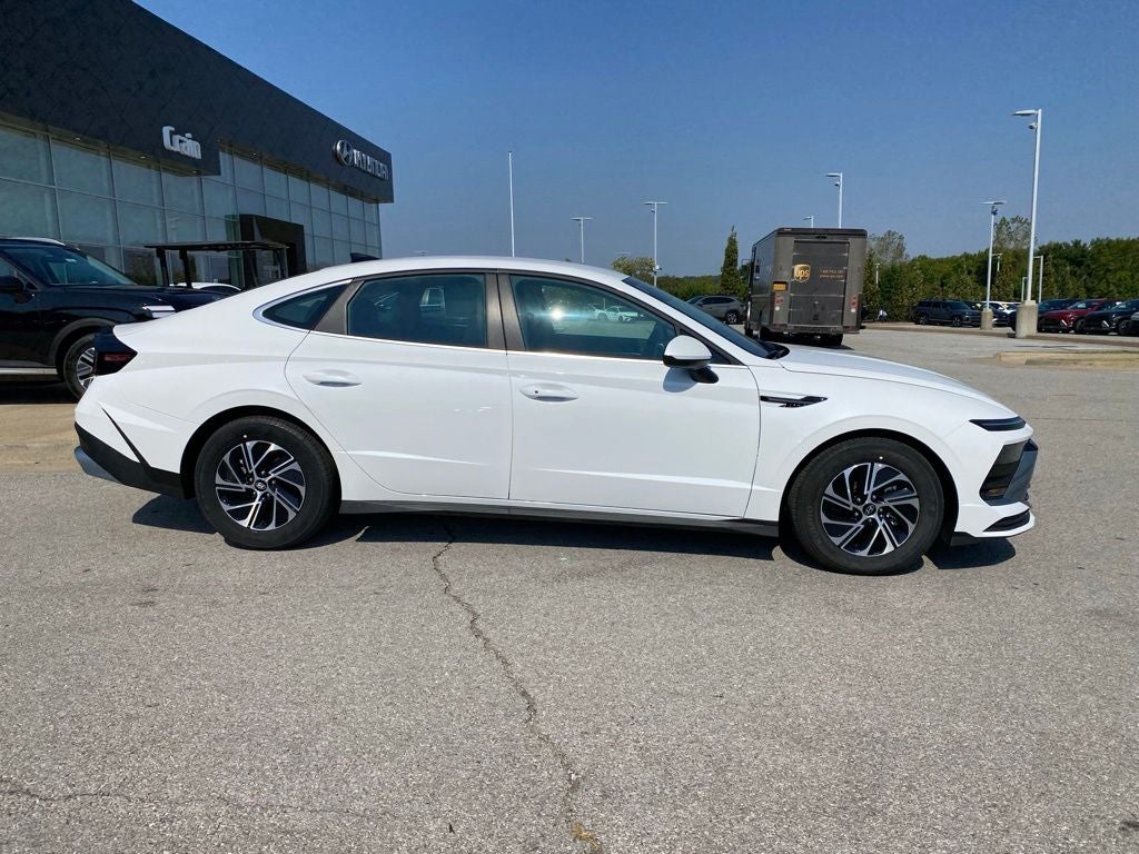 2026 Hyundai SONATA HYBRID Blue