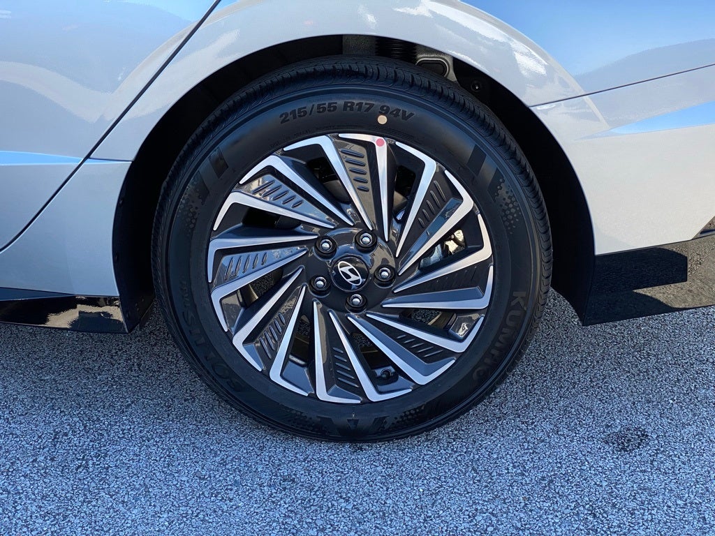 2026 Hyundai SONATA HYBRID SEL