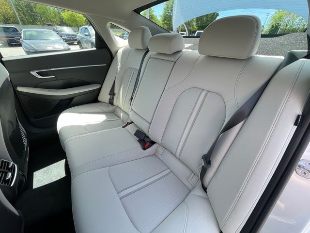 2025 Hyundai SONATA HYBRID SEL