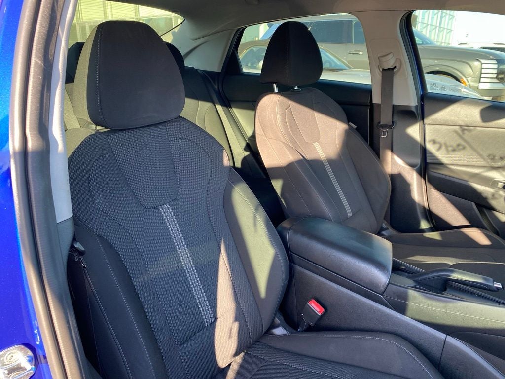 2021 Hyundai ELANTRA SE