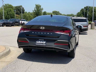 2026 Hyundai ELANTRA SE