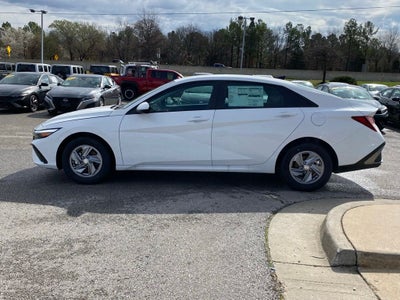 2026 Hyundai ELANTRA SE