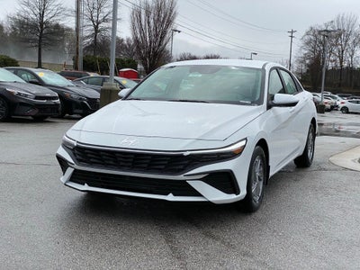 2026 Hyundai ELANTRA SE