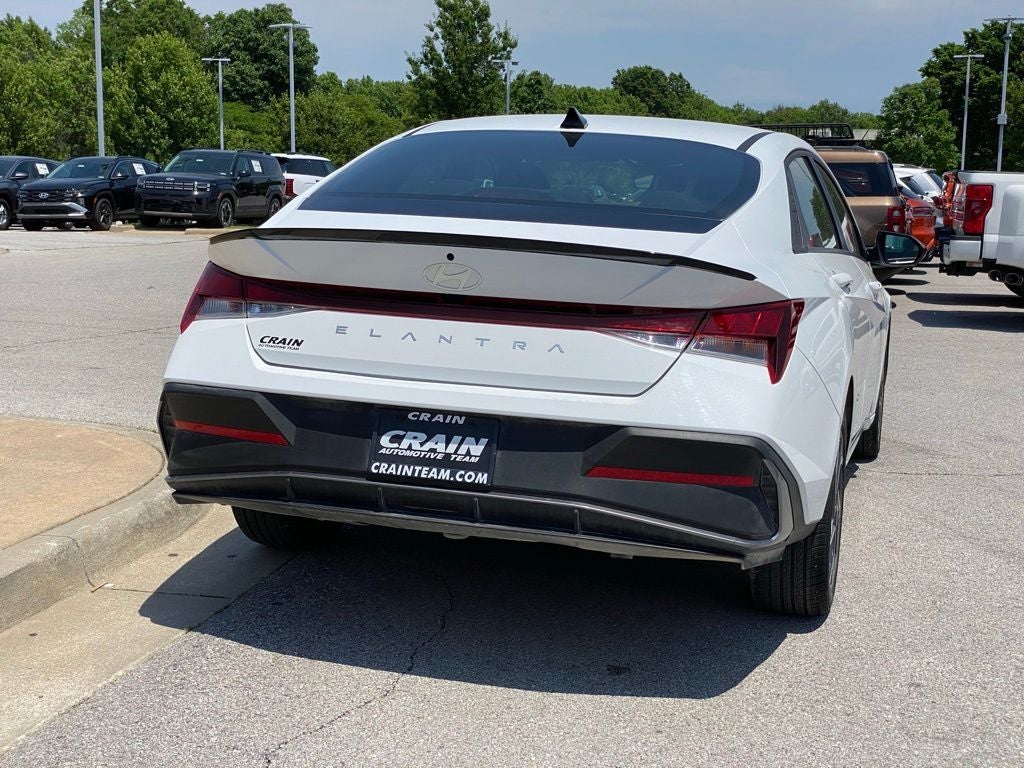 2025 Hyundai ELANTRA SEL Sport