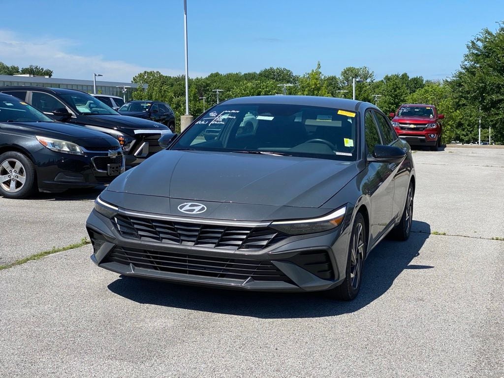 2025 Hyundai ELANTRA SEL Sport