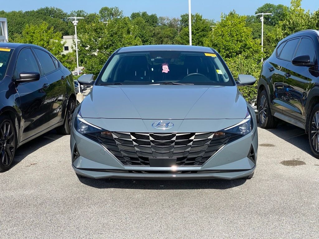 2022 Hyundai ELANTRA SEL