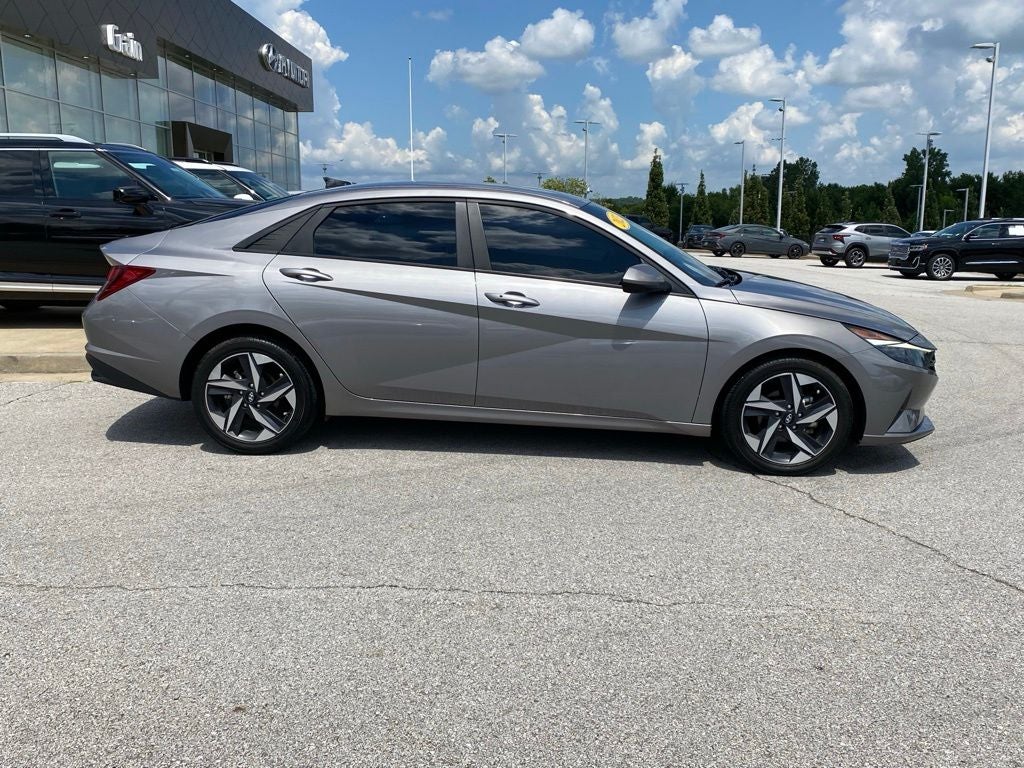 2023 Hyundai ELANTRA SEL
