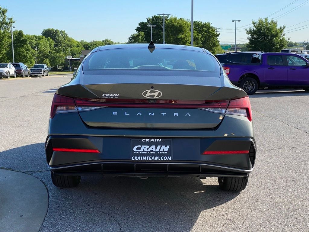 2024 Hyundai ELANTRA SEL