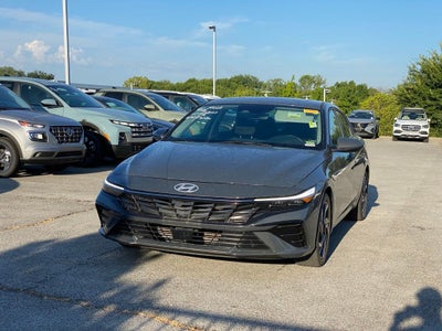 2024 Hyundai ELANTRA SEL