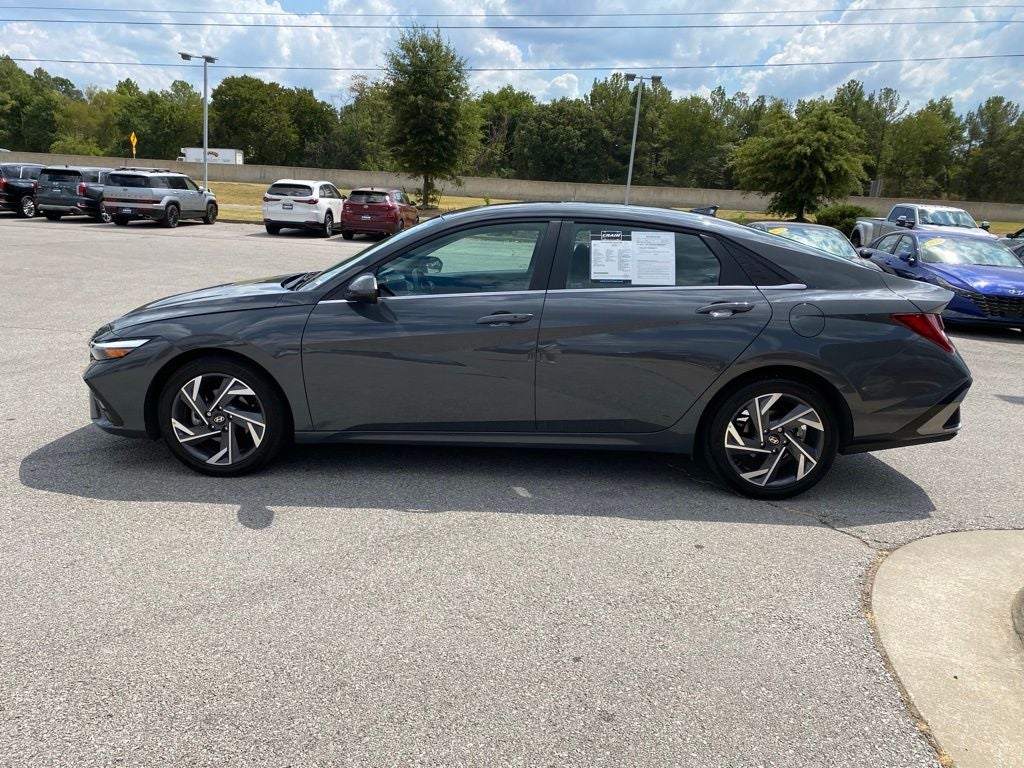 2024 Hyundai ELANTRA SEL