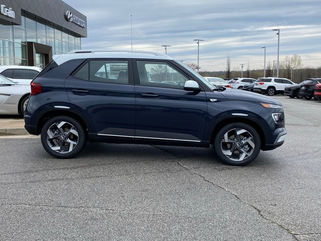 2026 Hyundai VENUE SEL W/Two-Tone Roof