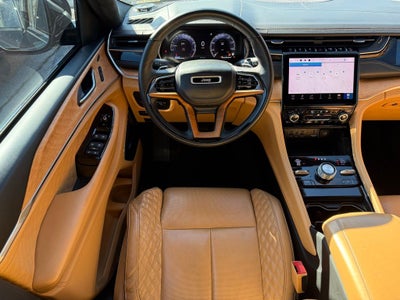 2022 Jeep Grand Cherokee Summit TECH GROUP 5