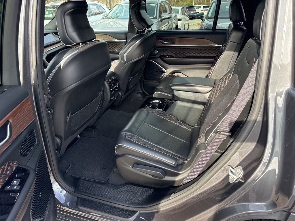 2023 Jeep Grand Cherokee L Summit HEMI