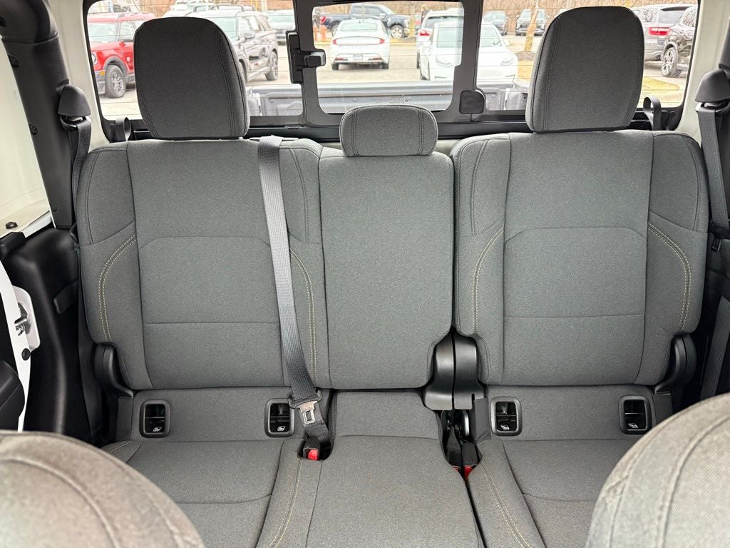 2025 Jeep Gladiator Sport S 4WD LOW MILES!!