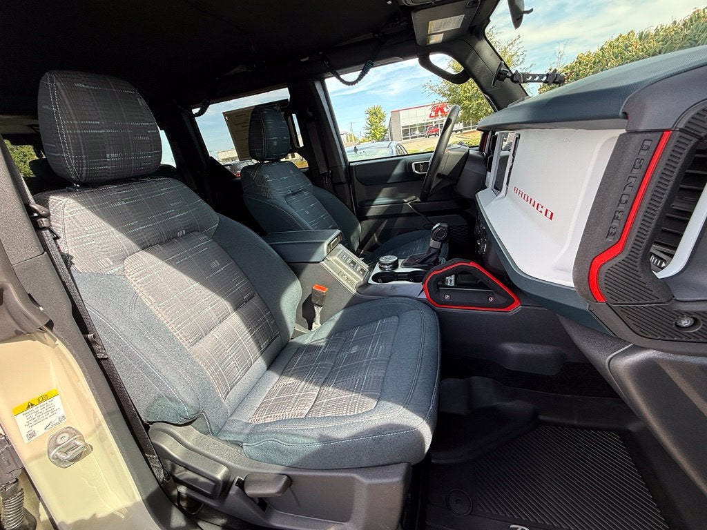 2026 Ford Bronco Heritage Edition - 4WD / CLEAN CARFAX
