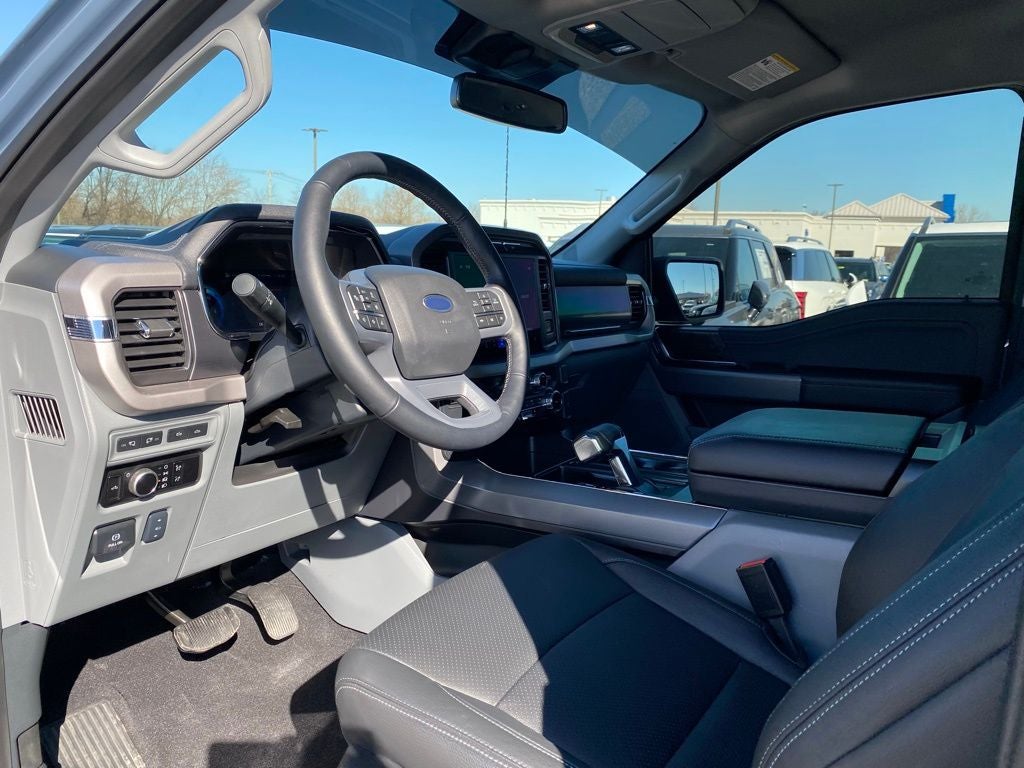 2023 Ford F-150 Lightning XLT