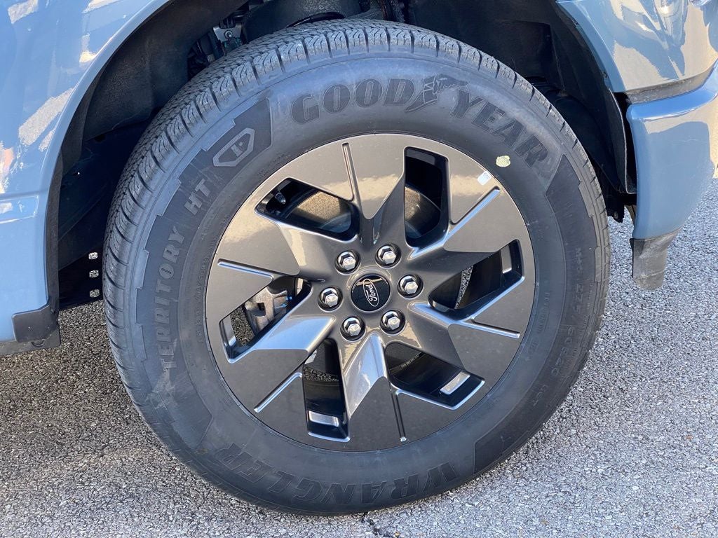 2023 Ford F-150 Lightning XLT