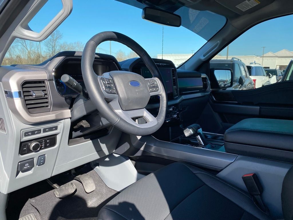 2023 Ford F-150 Lightning XLT