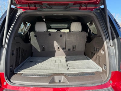 2023 Chevrolet Suburban Z71 2ND ROW BUCKET