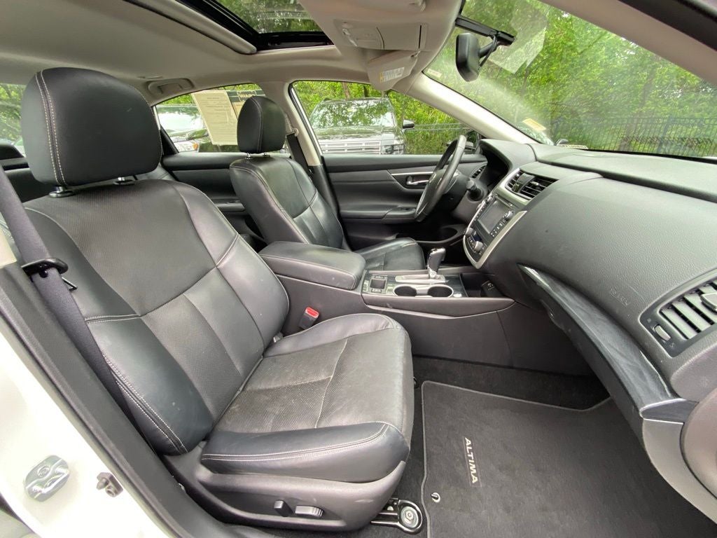 2016 Nissan Altima 2.5 SL SUPER LOW MILES
