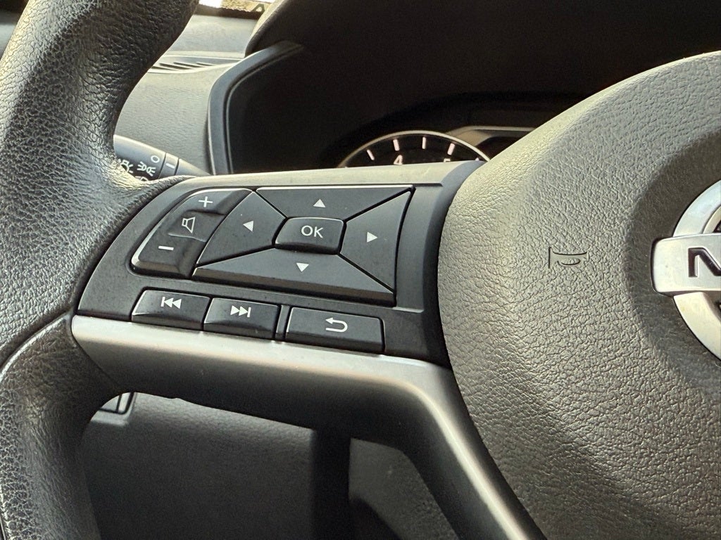 2021 Nissan Altima 2.5 SV 1 Owner / CARPLAY