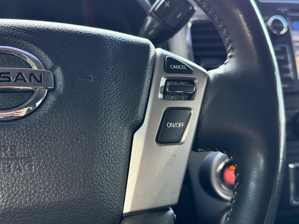 2017 Nissan Titan PRO-4X - 4WD / LEATHER