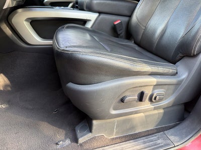 2017 Nissan Titan PRO-4X - 4WD / LEATHER