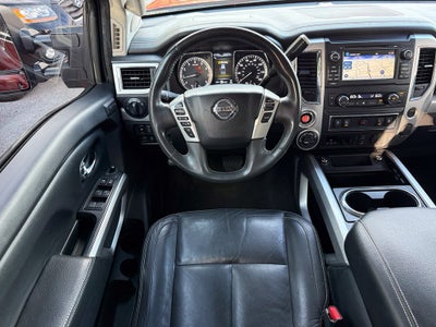 2017 Nissan Titan PRO-4X - 4WD / LEATHER