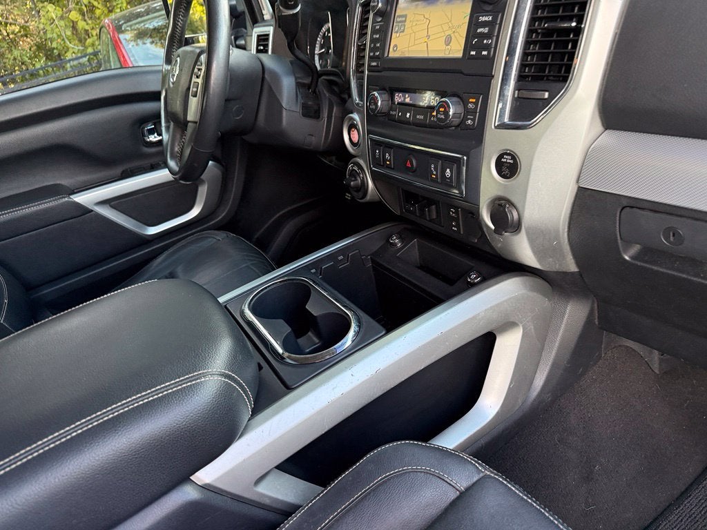 2017 Nissan Titan PRO-4X - 4WD / LEATHER