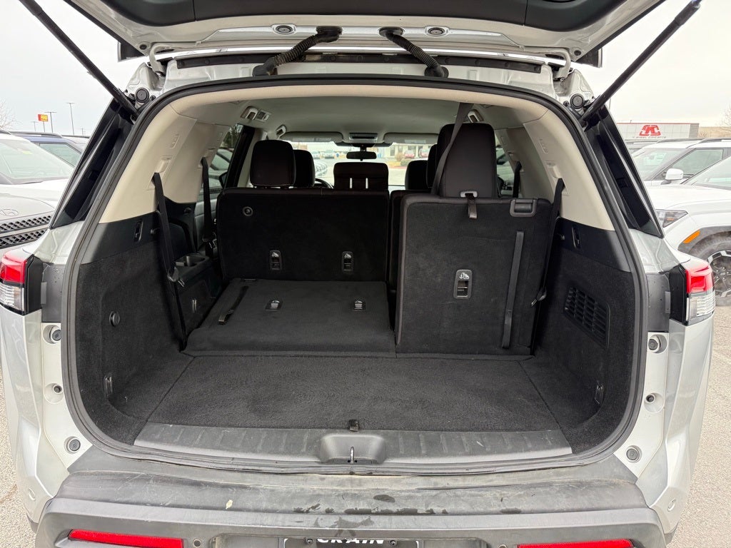 2022 Nissan Pathfinder SV 3 ROW SUV