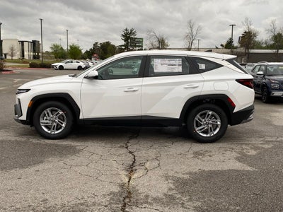 2026 Hyundai TUCSON SE FWD