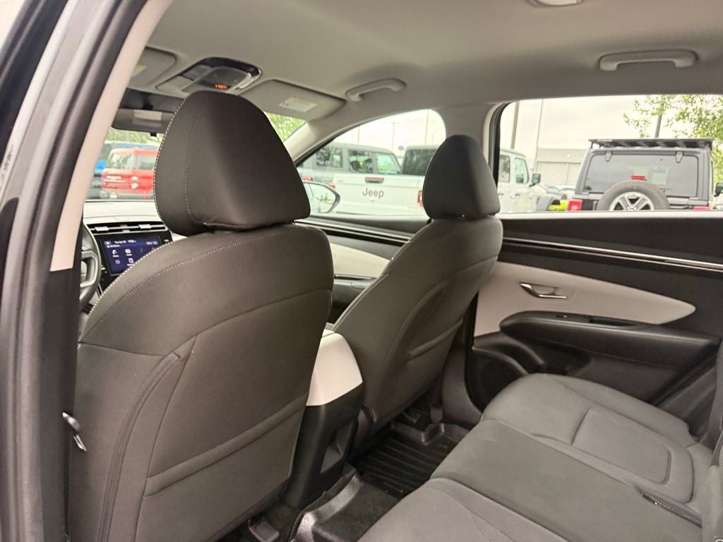 2022 Hyundai TUCSON SE